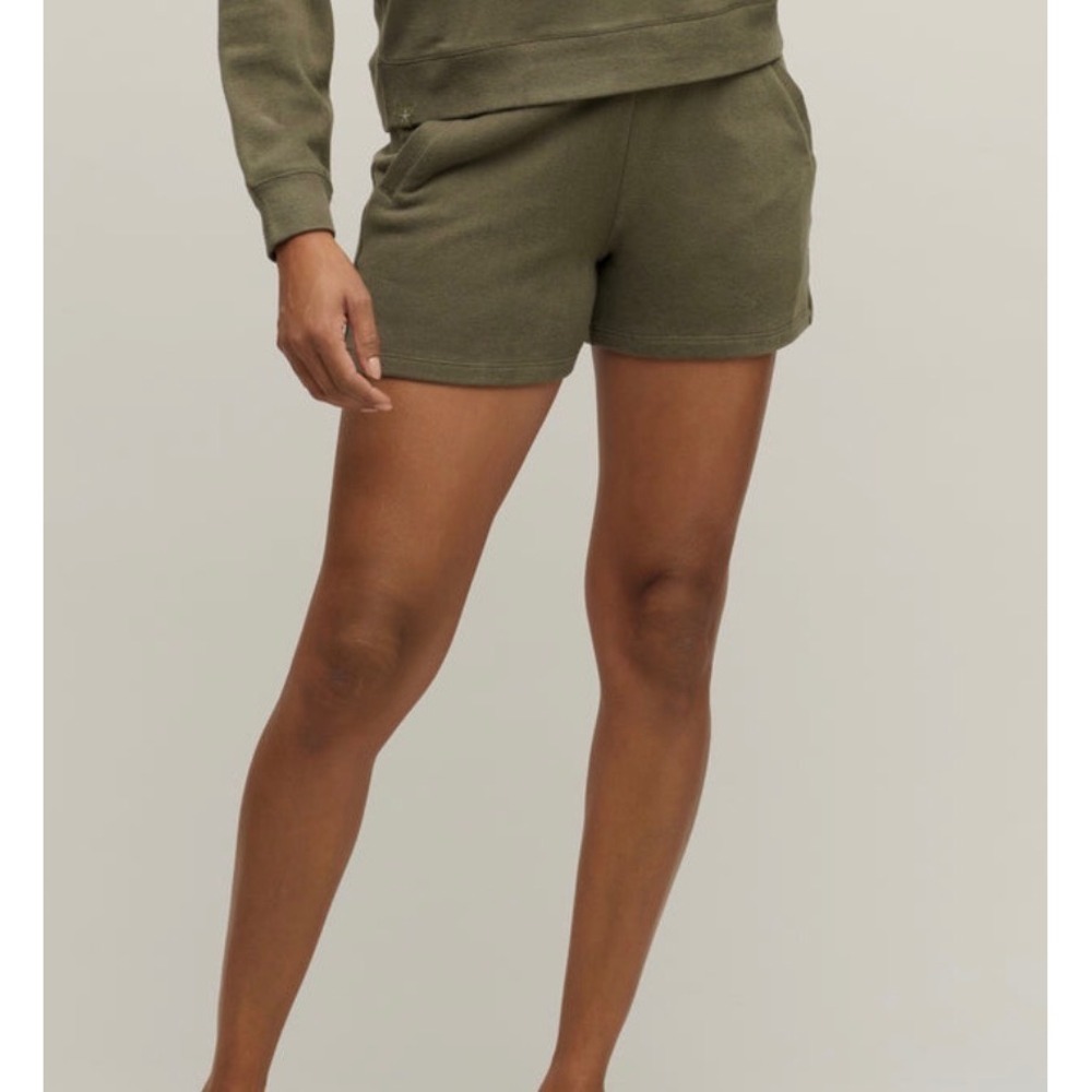 Barefoot Dreams Malibu Women Olive Green Fleece Lounge Shorts XS Pockets